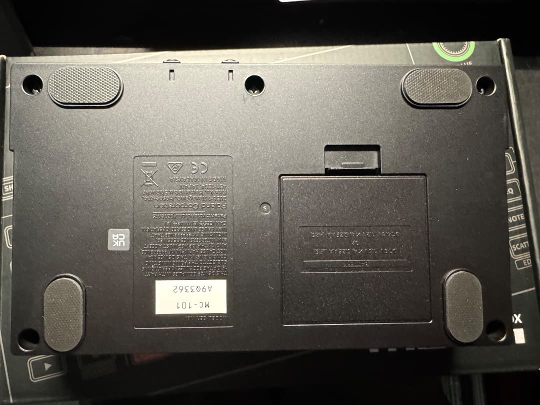 鍵盤楽器 Roland MC-101 GROOVEBOX