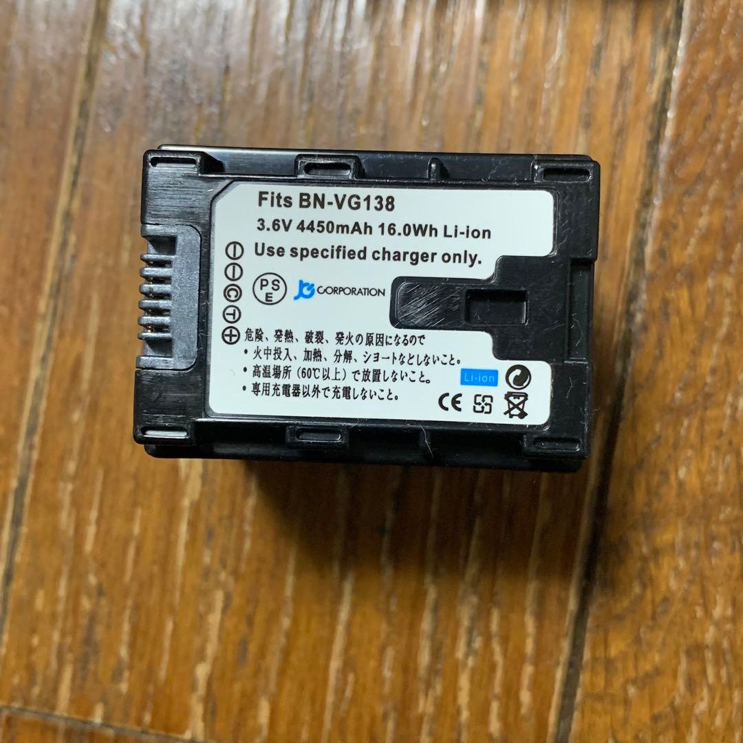 ビクタービデオカメラ　GZ-HM670 everio 2011年製