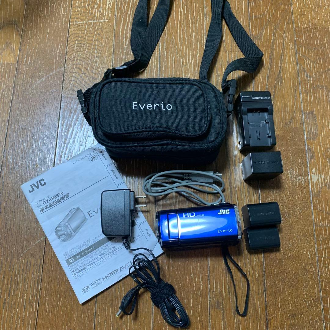 ビクタービデオカメラ　GZ-HM670 everio 2011年製
