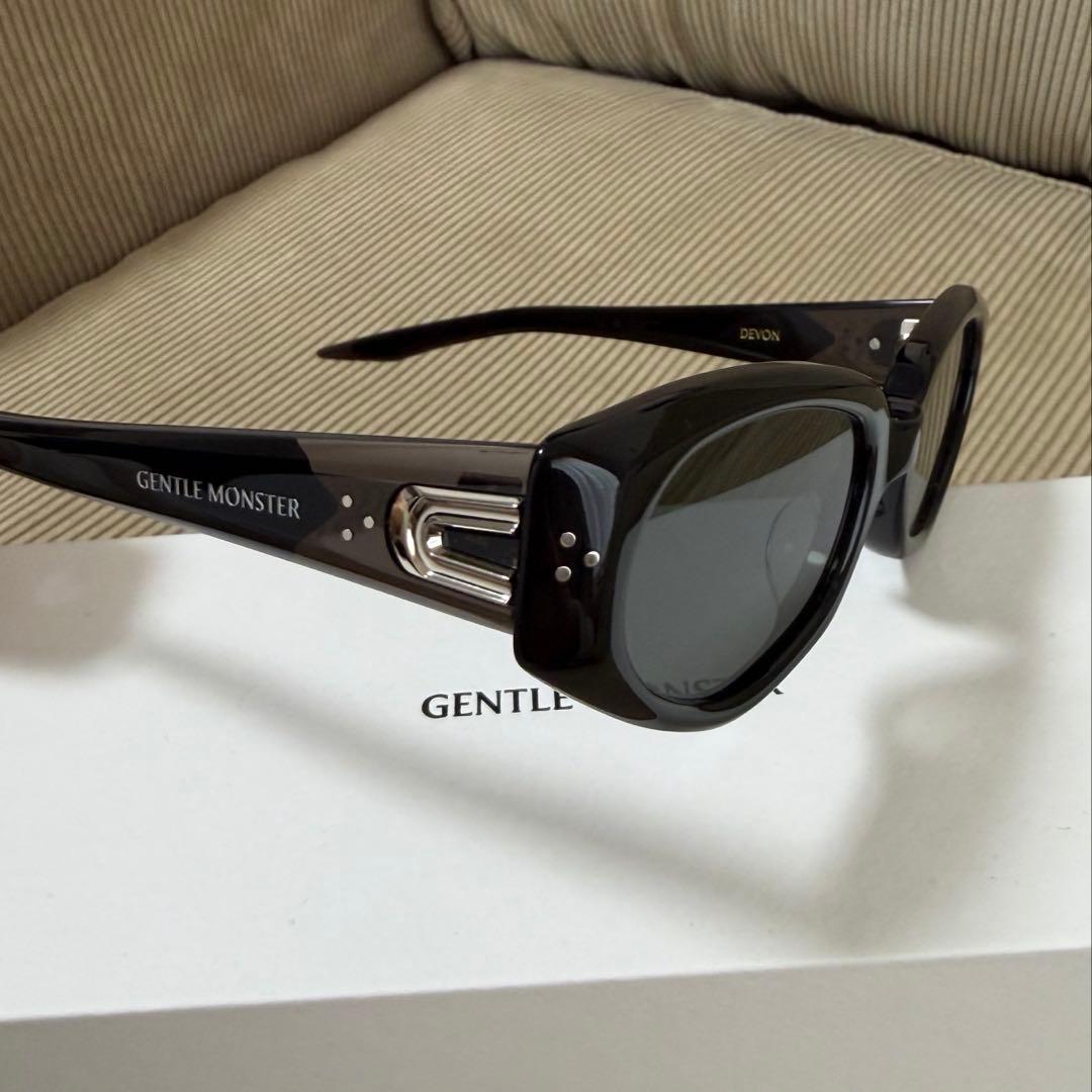 小物 GENTLE MONSTER Devon01