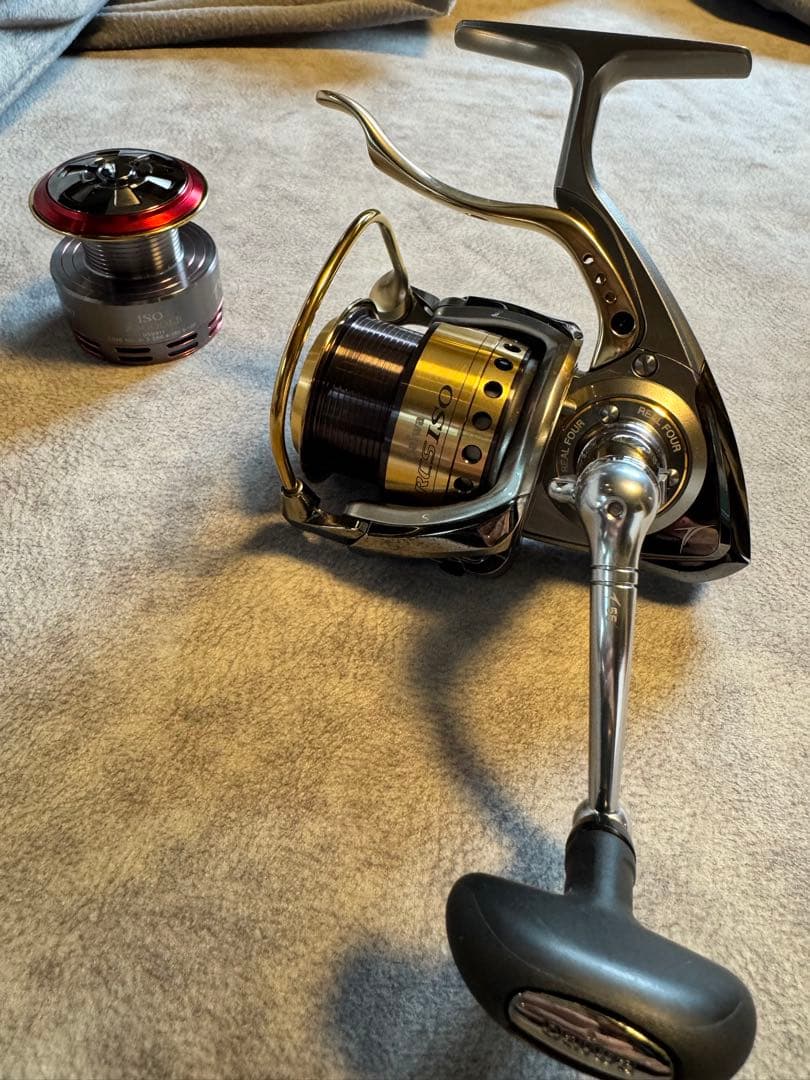 美品 ダイワ　06トーナメントISO Z3000LB
