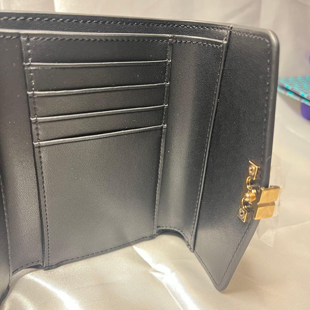新品 TORY BURCH 黒 3つ折り財布 ミディアムフラップウォレット
