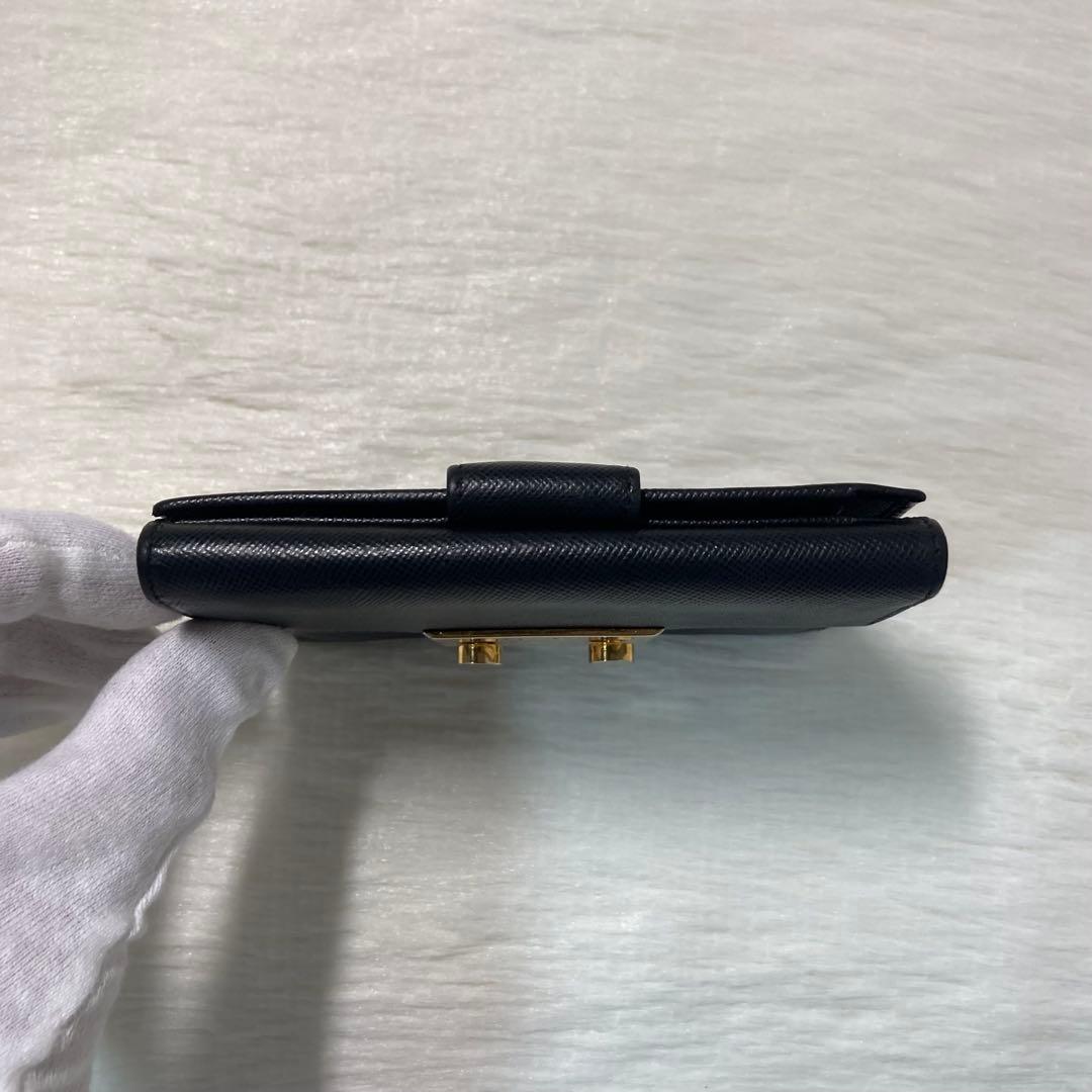 希少　ゴールド金具　PRADA プラダ　二つ折り　財布　コンパクト　人気　ミニ