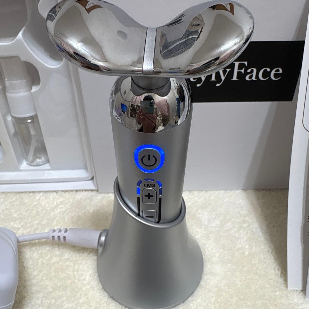 Renaissance EMS美顔器 スタイリーフェイス　シルバー