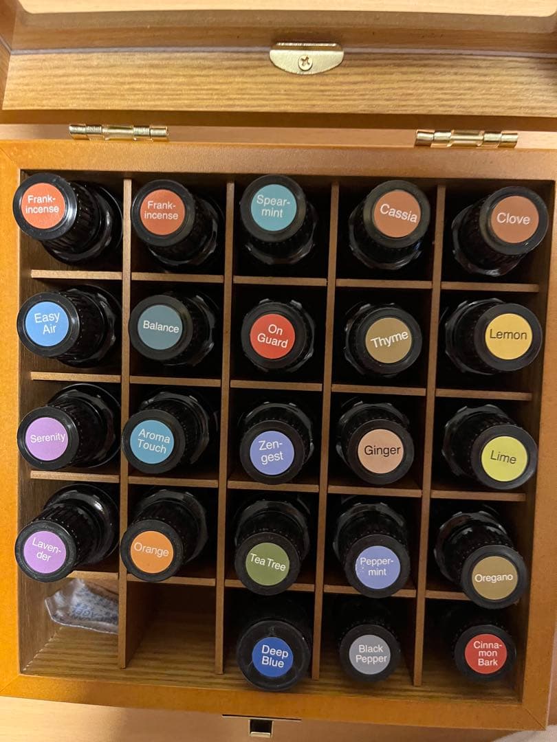doTERRA エッセンシャルオイル 23本セット 木製ケース付き
