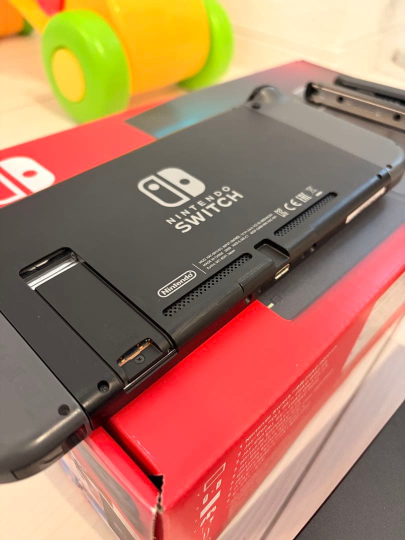 Nintendo Switch グレー 本体 美品。付属品全てあり