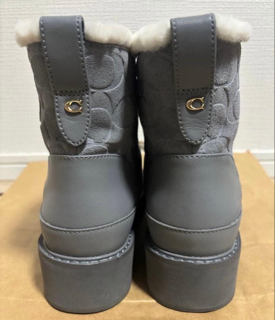 COACHグレー ファー付き ブーツ