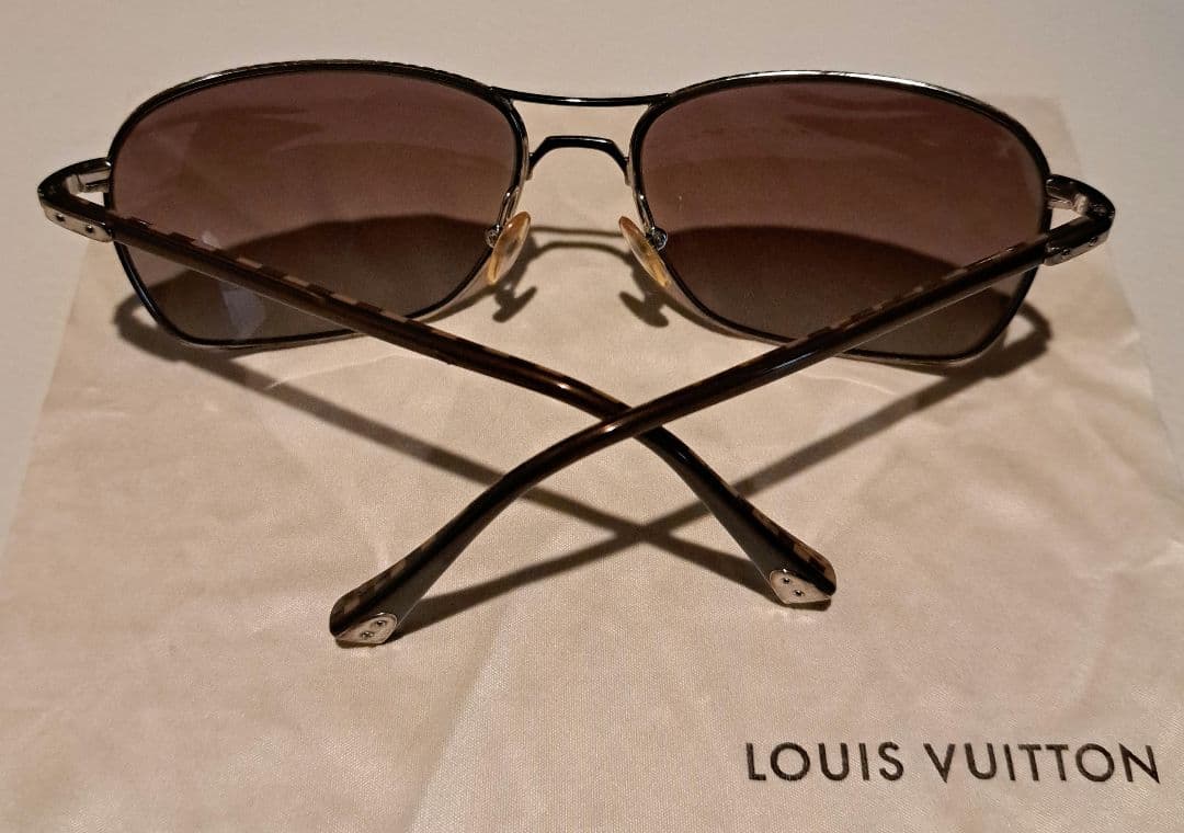 LOUIS VUITTON ブラウンレンズ サングラス