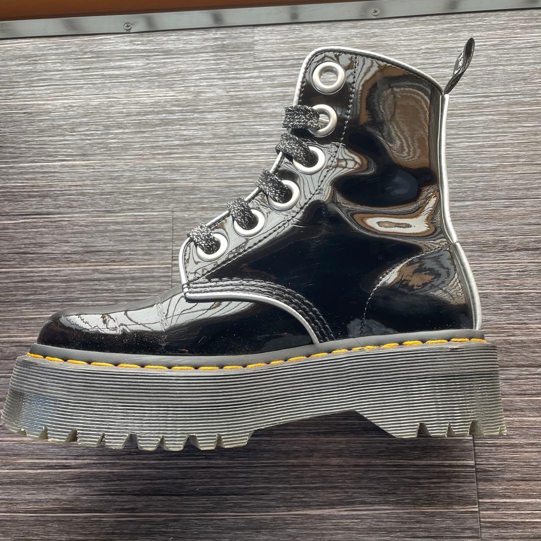 Dr.Martens/ QUAD RETRO MOLLY（クワッドレトロモリー）