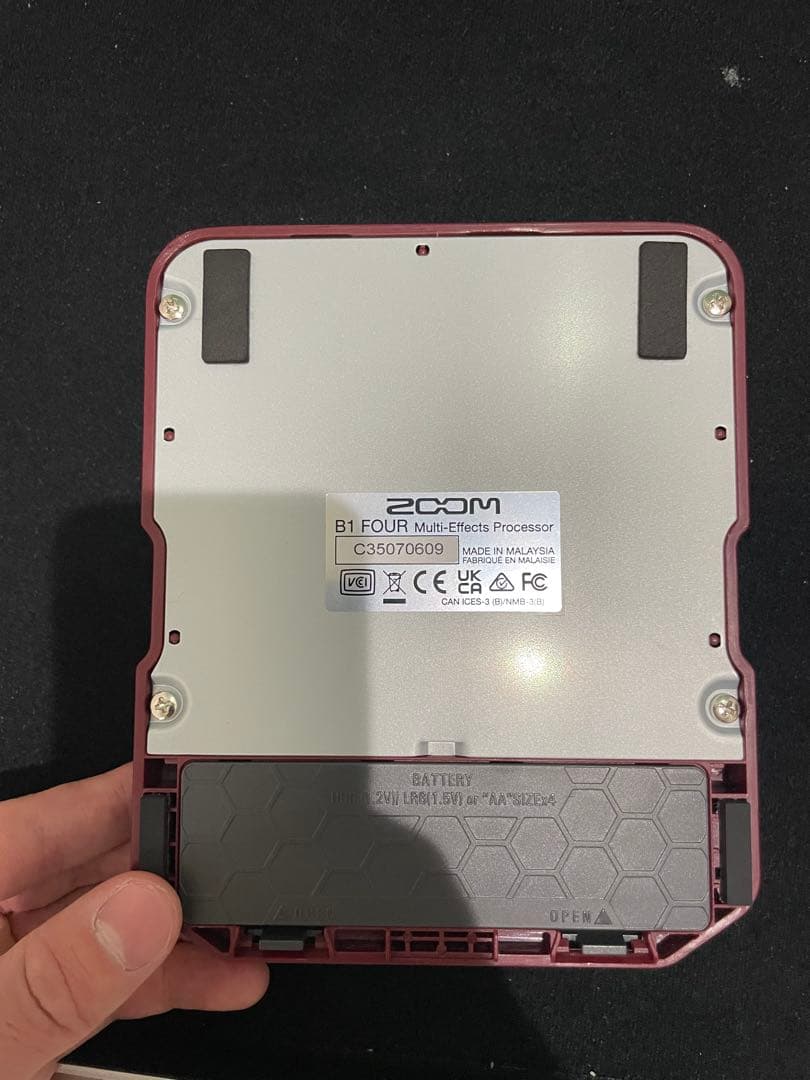 ZOOM B1 FOUR マルチエフェクトプロセッサー
