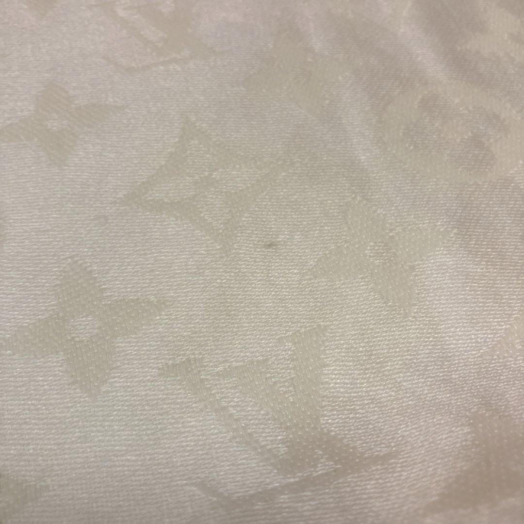★期間限定お値下げ中★【美品】ルイヴィトン フリンジ付き 大判ストール ショール