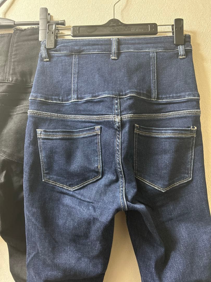 最終価格❣️ エモダ　超ストレッチ　デニム　パンツ　ブラック　濃紺　2本セット