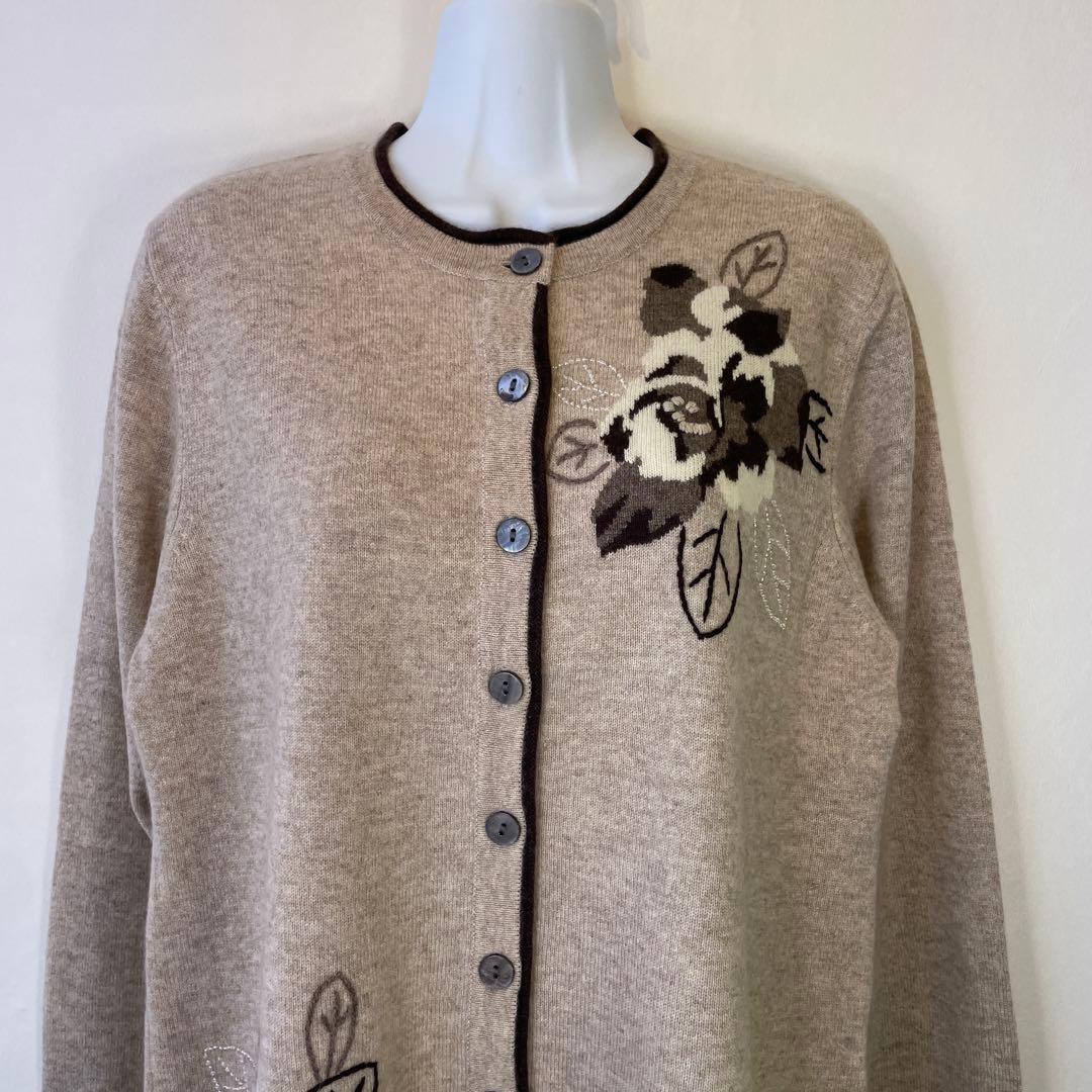 ８２６３【新品】婦人服レディースミセス　カシミヤ100% ニット カーディガン