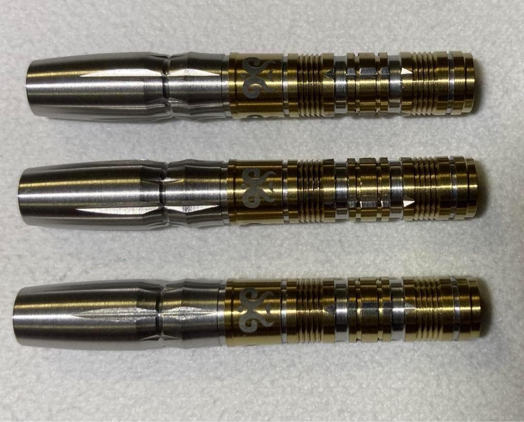 新品未使用　激レア　キングダム　タングステンバレル　ダーツセット