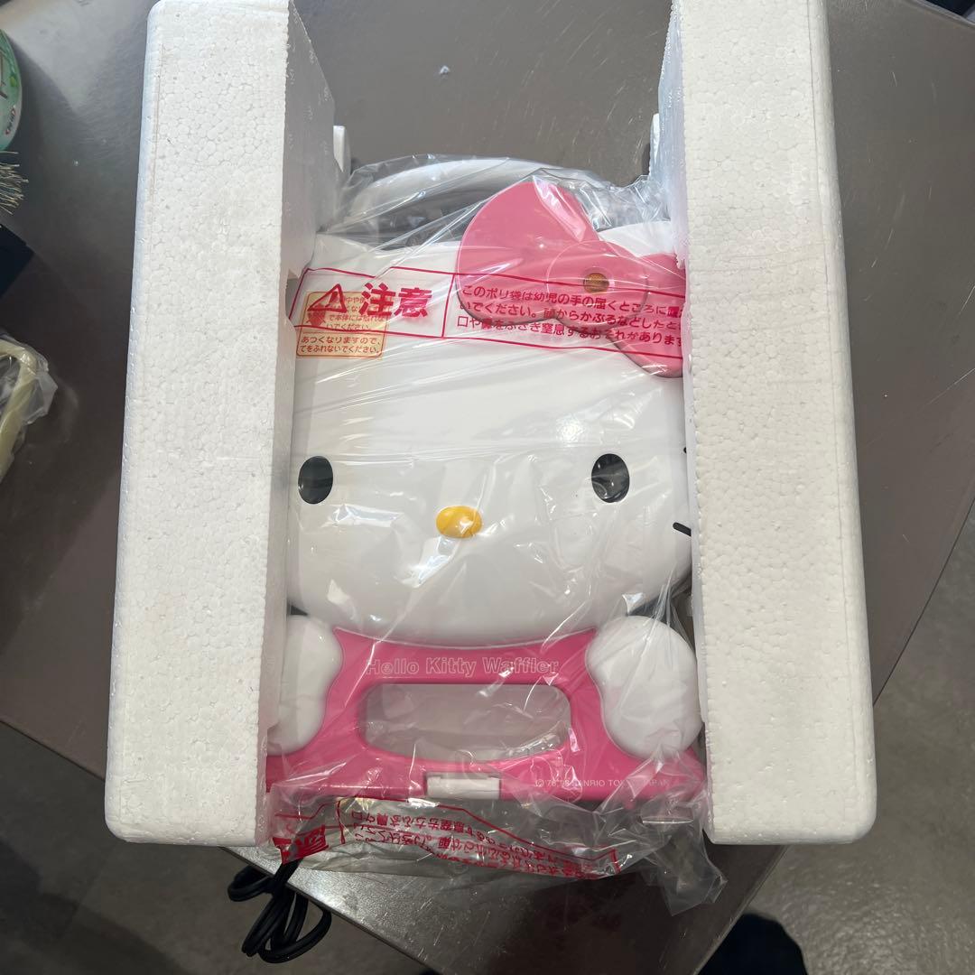ハローキティー　ワッフルメーカー