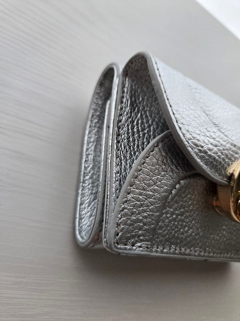 HASHIBAMIニューラウンドフォルムミニウォレット シルバー新品未使用最安値