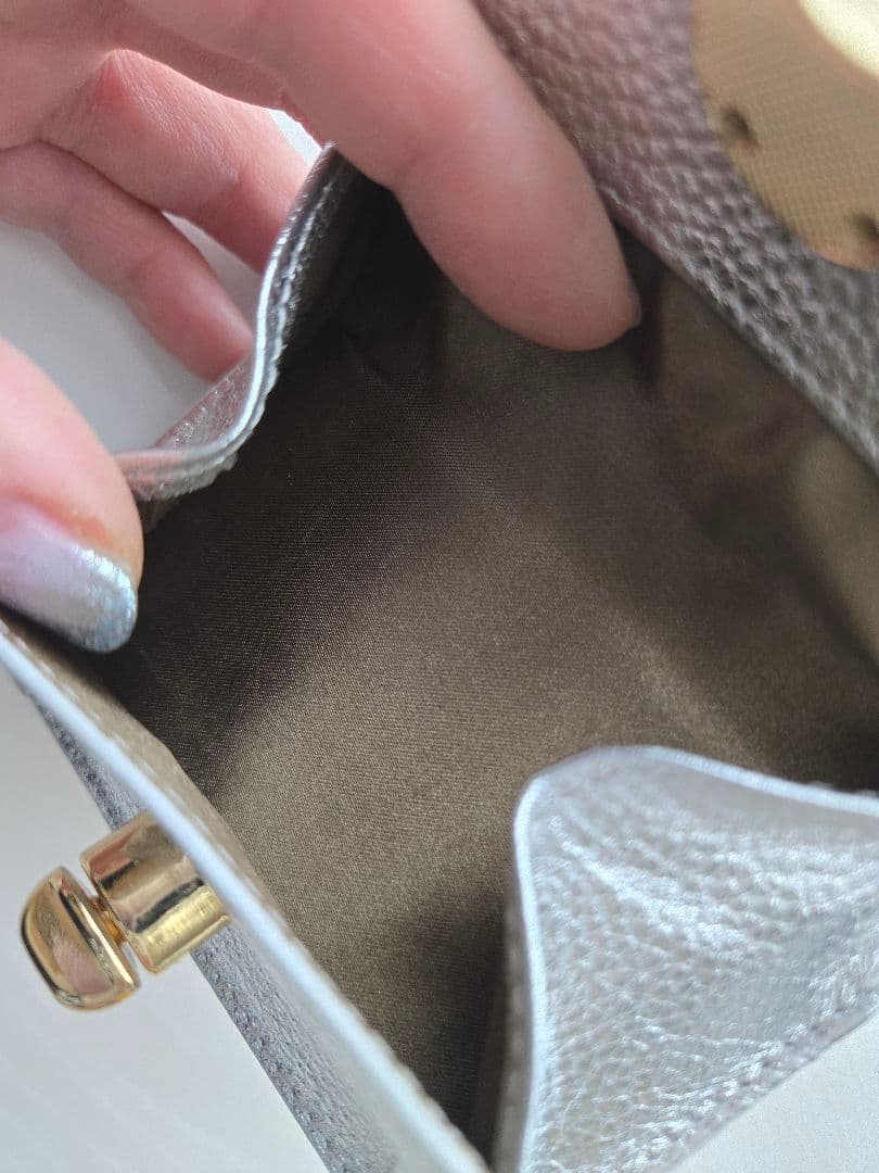 HASHIBAMIニューラウンドフォルムミニウォレット シルバー新品未使用最安値