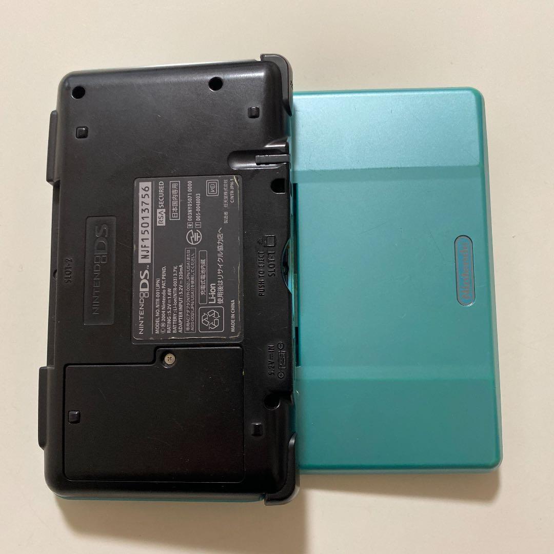 任天堂DS本体(一番初期)とカセット9個