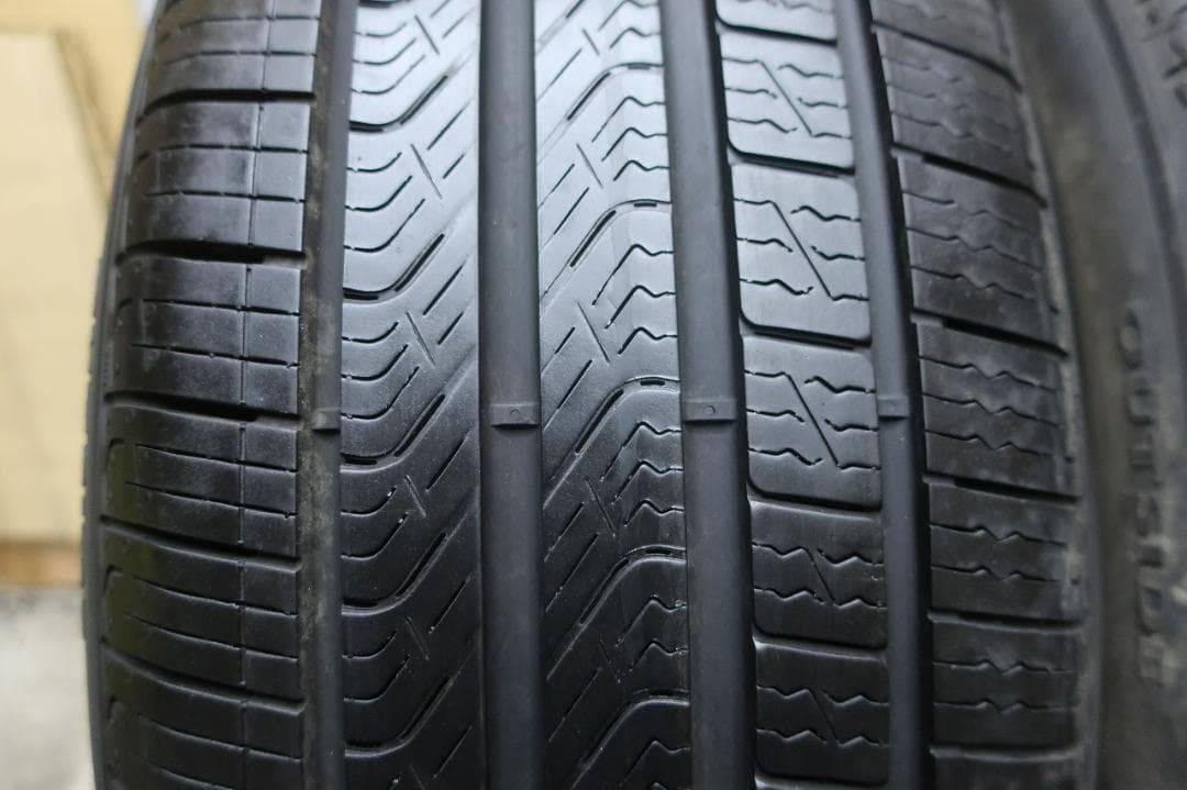2024年製　ピレリ　P8　FS　215/50R17　バリ溝80~90%　4本