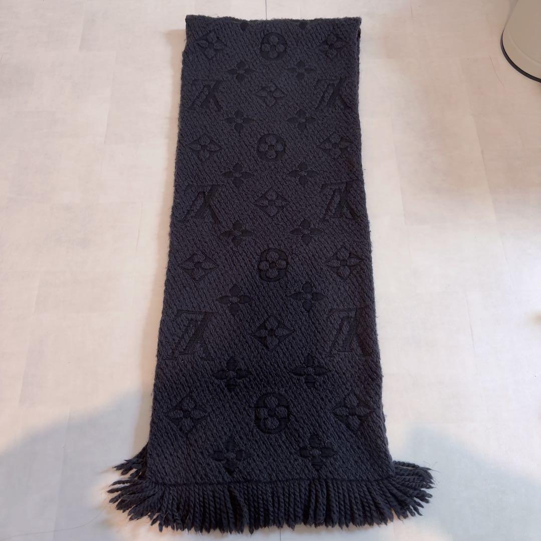 LOUIS VUITTON（ルイ・ヴィトン）マフラー エシャルプ・ロゴマニア