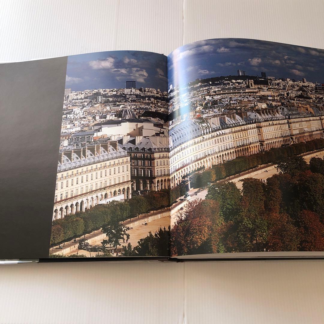 Paris' lights パリの街並み写真集　洋書