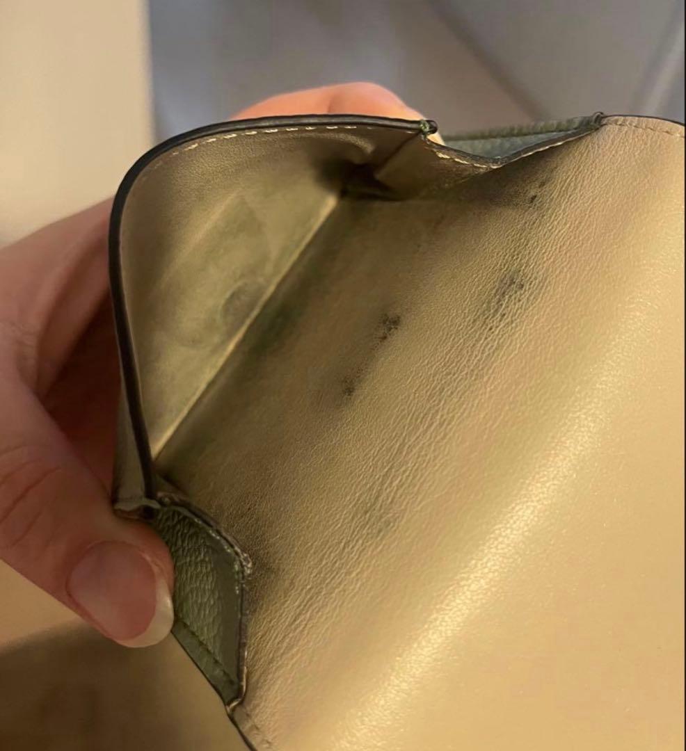 LOEWE(ロエベ) グリーン　三つ折り財布