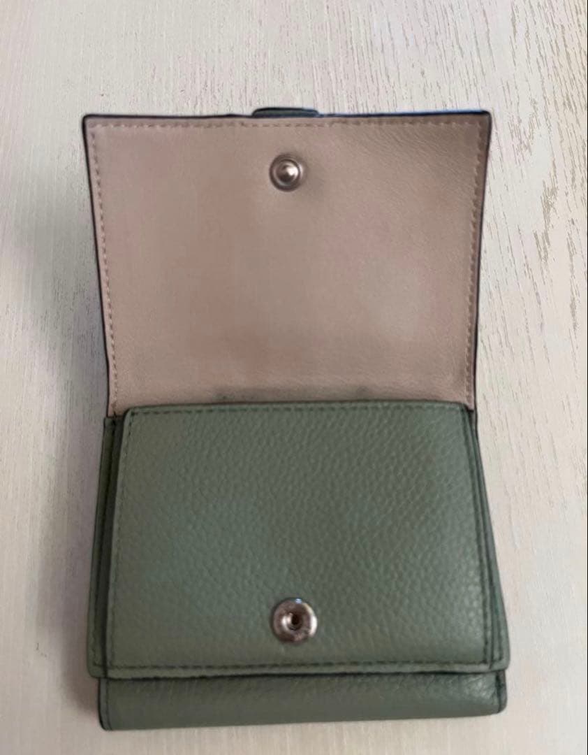 LOEWE(ロエベ) グリーン　三つ折り財布