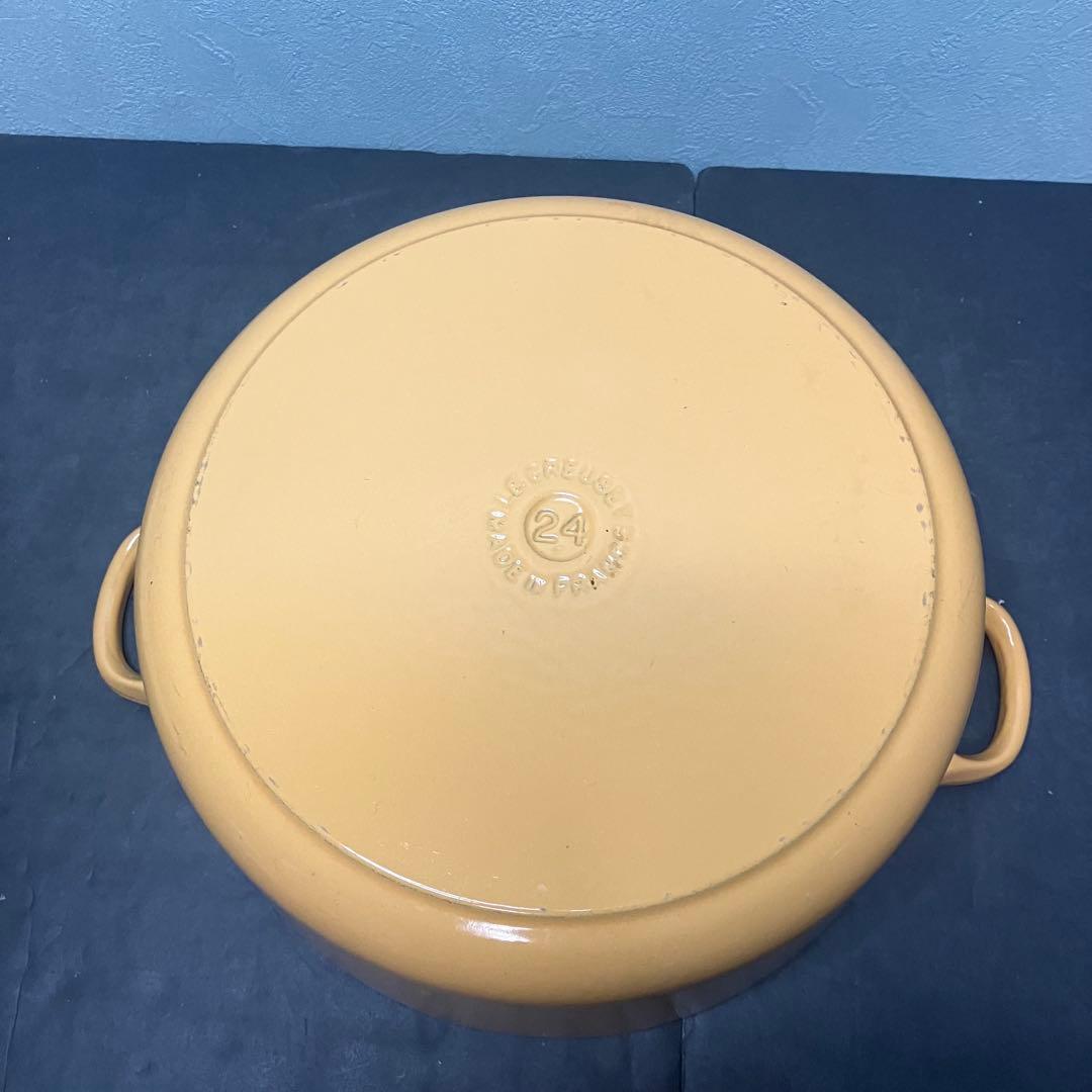 ルクルーゼ　ココット　24㎝　両手鍋　ホーロー鍋　イエロー