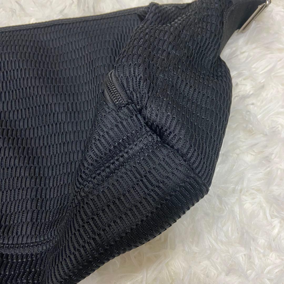 極美品 EDITA. エディータ 洗濯可 ボディバッグ ショルダーバッグ mm黒