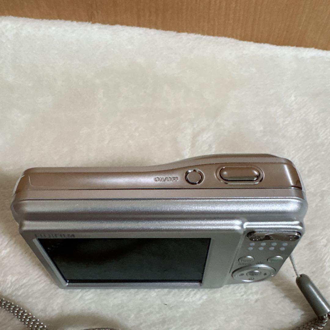 FUJIFILM FinePix A170 コンパクトデジタルカメラ　シルバー