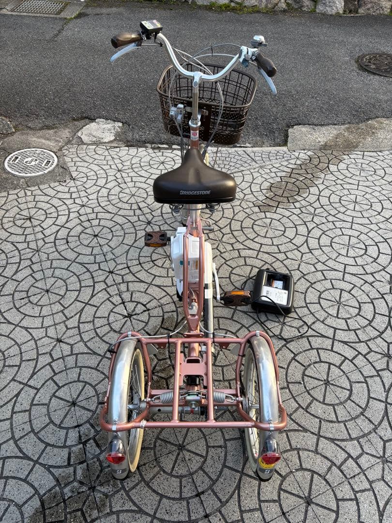 ブリジストン　アシスタ　電動アシスト三輪車 ピンクゴールド バスケット付き