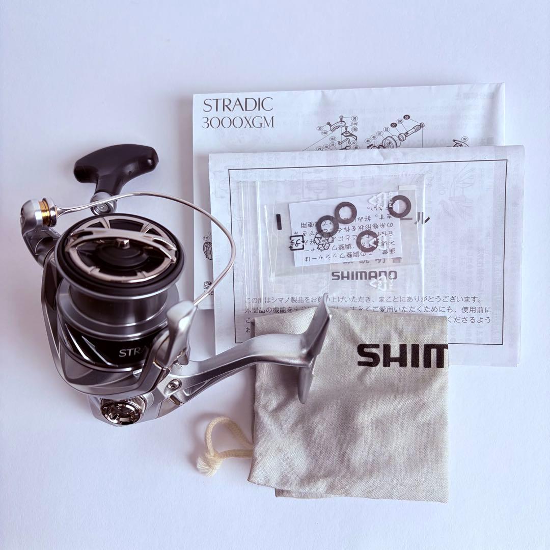 ［美品］シマノ スピニングリール STRADIC 3000XGM