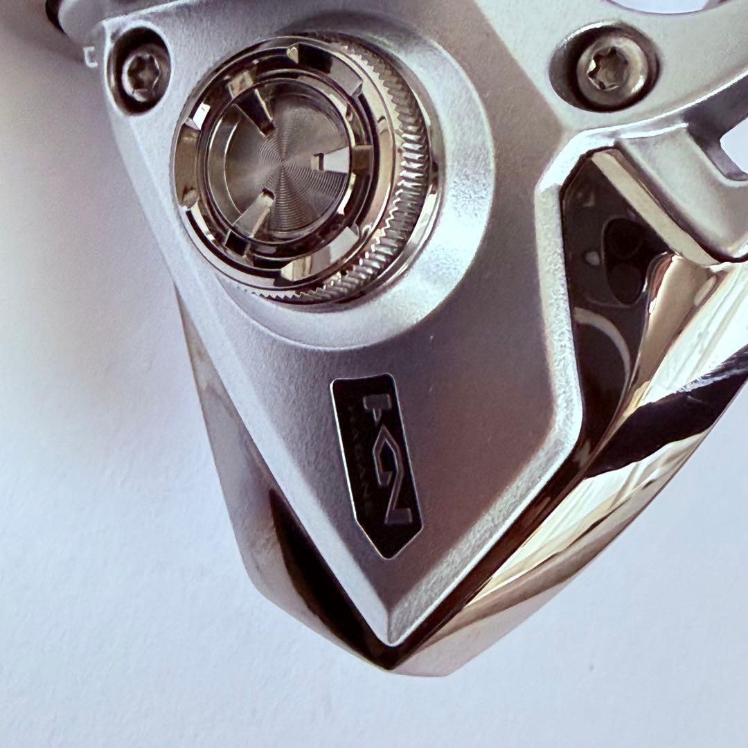 ［美品］シマノ スピニングリール STRADIC 3000XGM