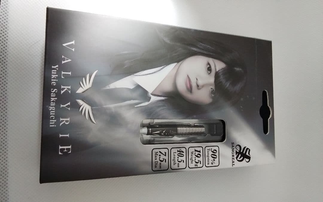 S*b様 サングリアル!坂口優希恵!極美品!新品同品!付録未開封!ダーツセット