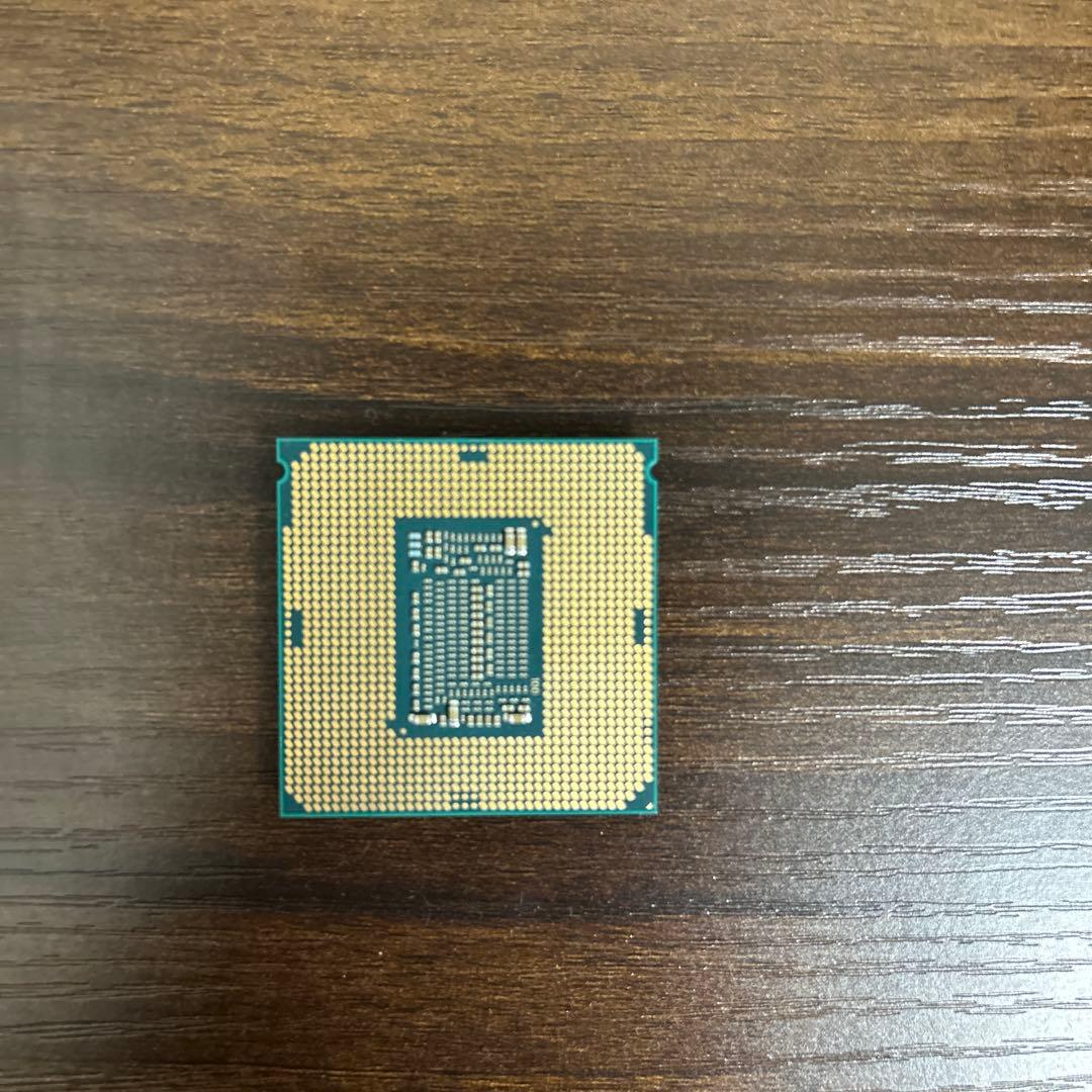動作確認済Xeon E-2236 3.40GHz 6C/12TH LGA1151