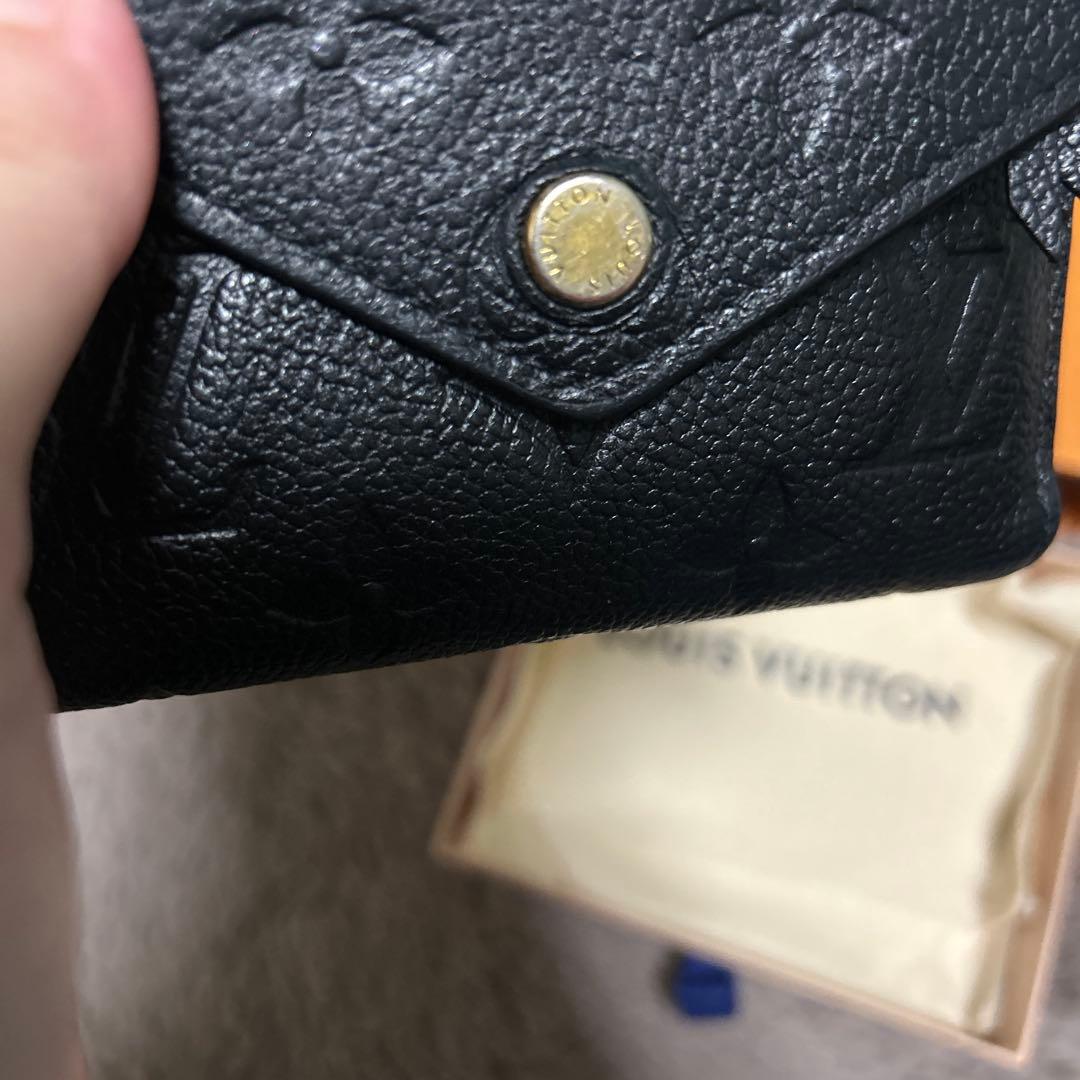 ルイヴィトン ポルトフォイユ ヴィクトリーヌ アンプラント短財布