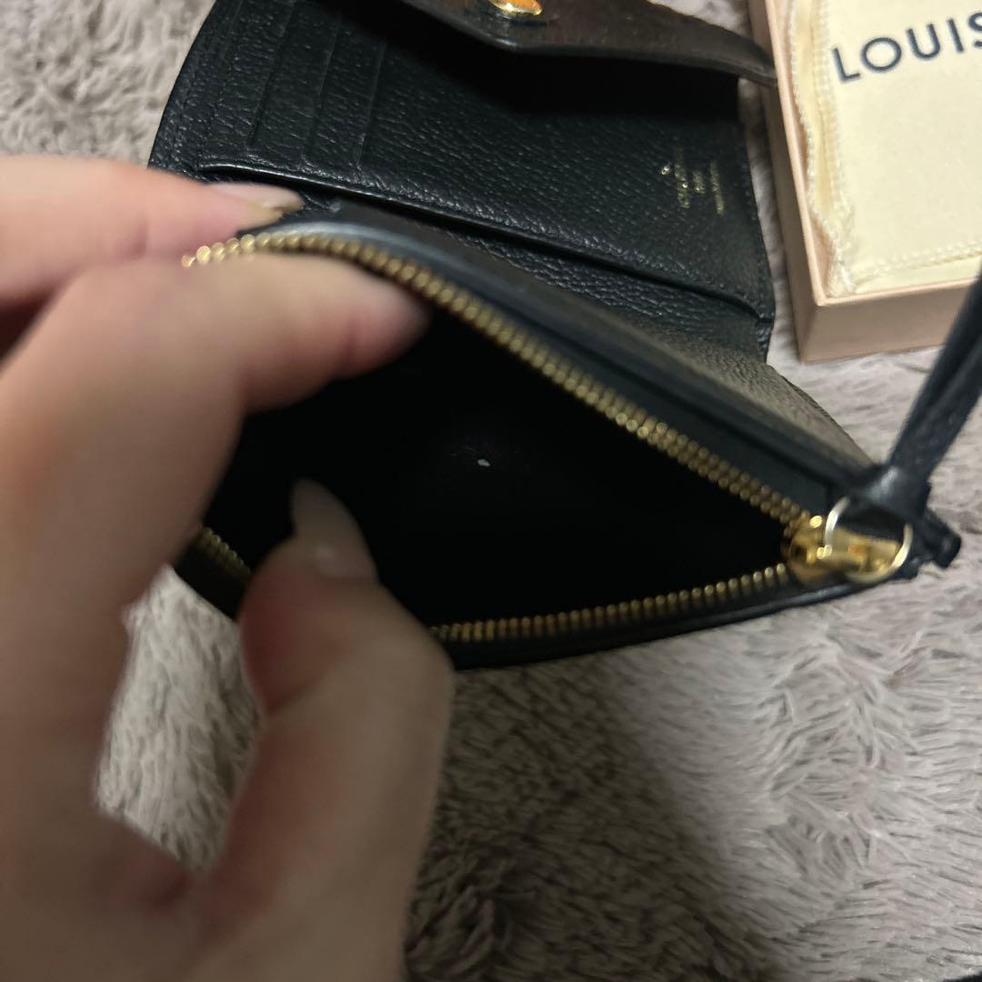 ルイヴィトン ポルトフォイユ ヴィクトリーヌ アンプラント短財布
