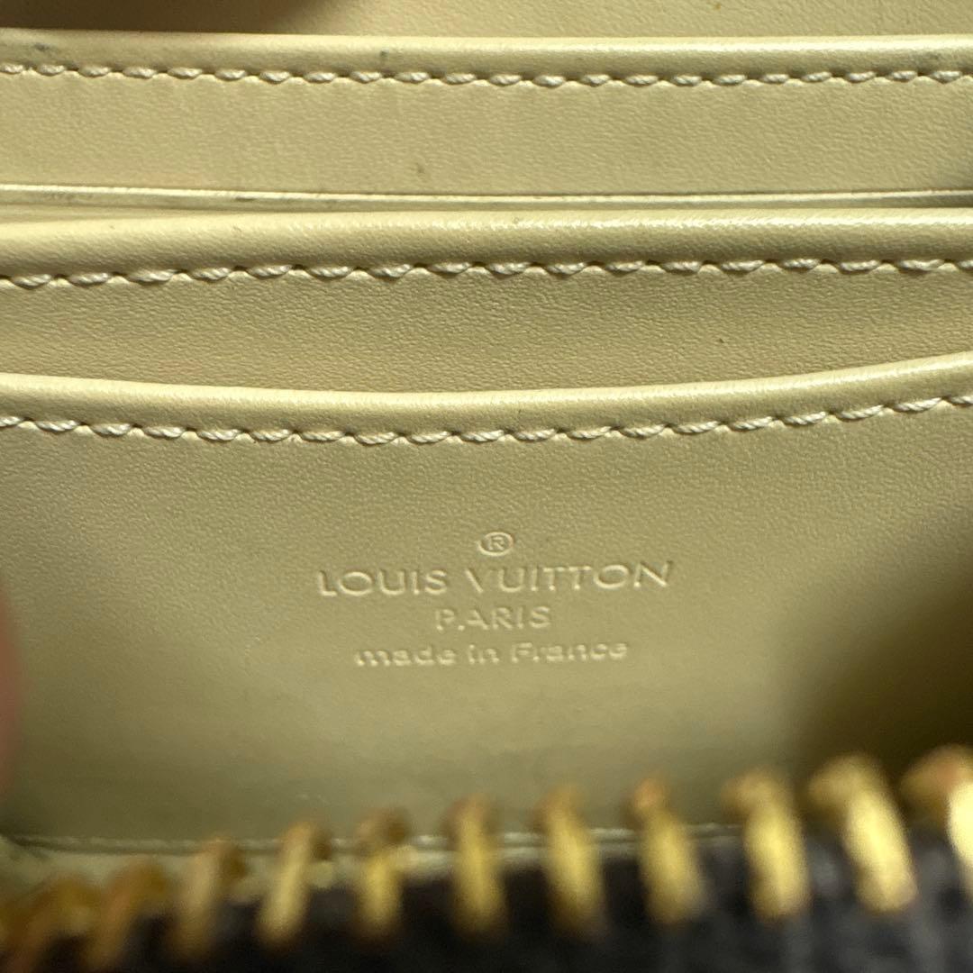 ルイヴィトン　LOUIS VUITTON ジッピーパース　二つ折り財布