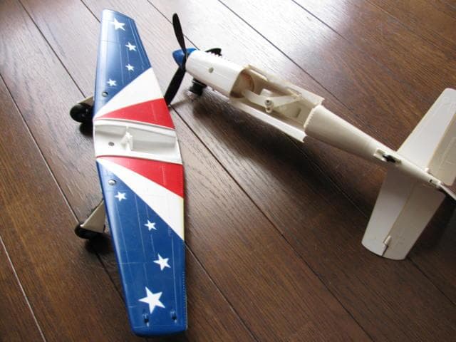 COX社製 049エンジン機 ミスアメリカ 未飛行品
