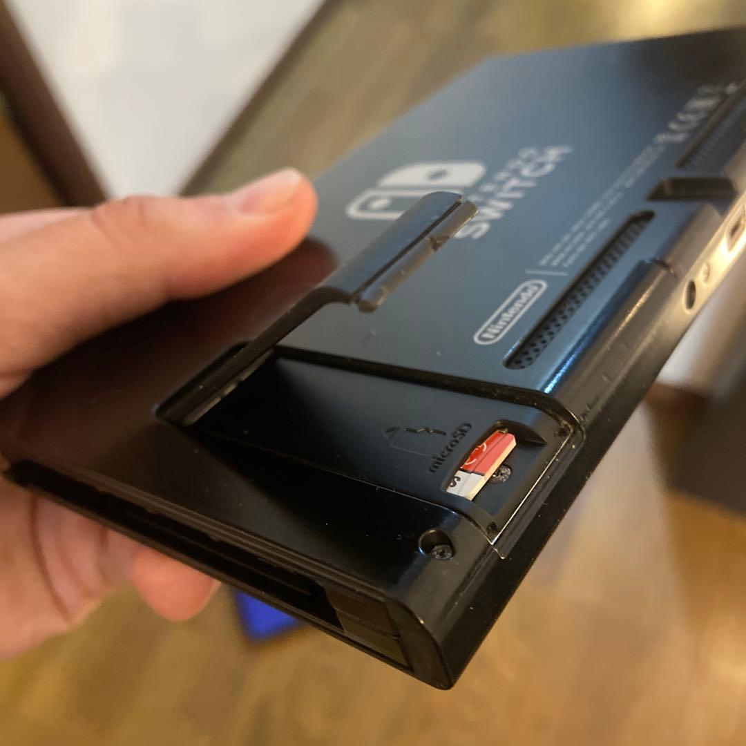 Nintendo Switchグレー 本体 充電ケーブル付き.スイッチケース付属