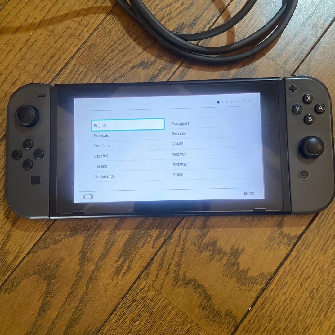 Nintendo Switchグレー 本体 充電ケーブル付き.スイッチケース付属