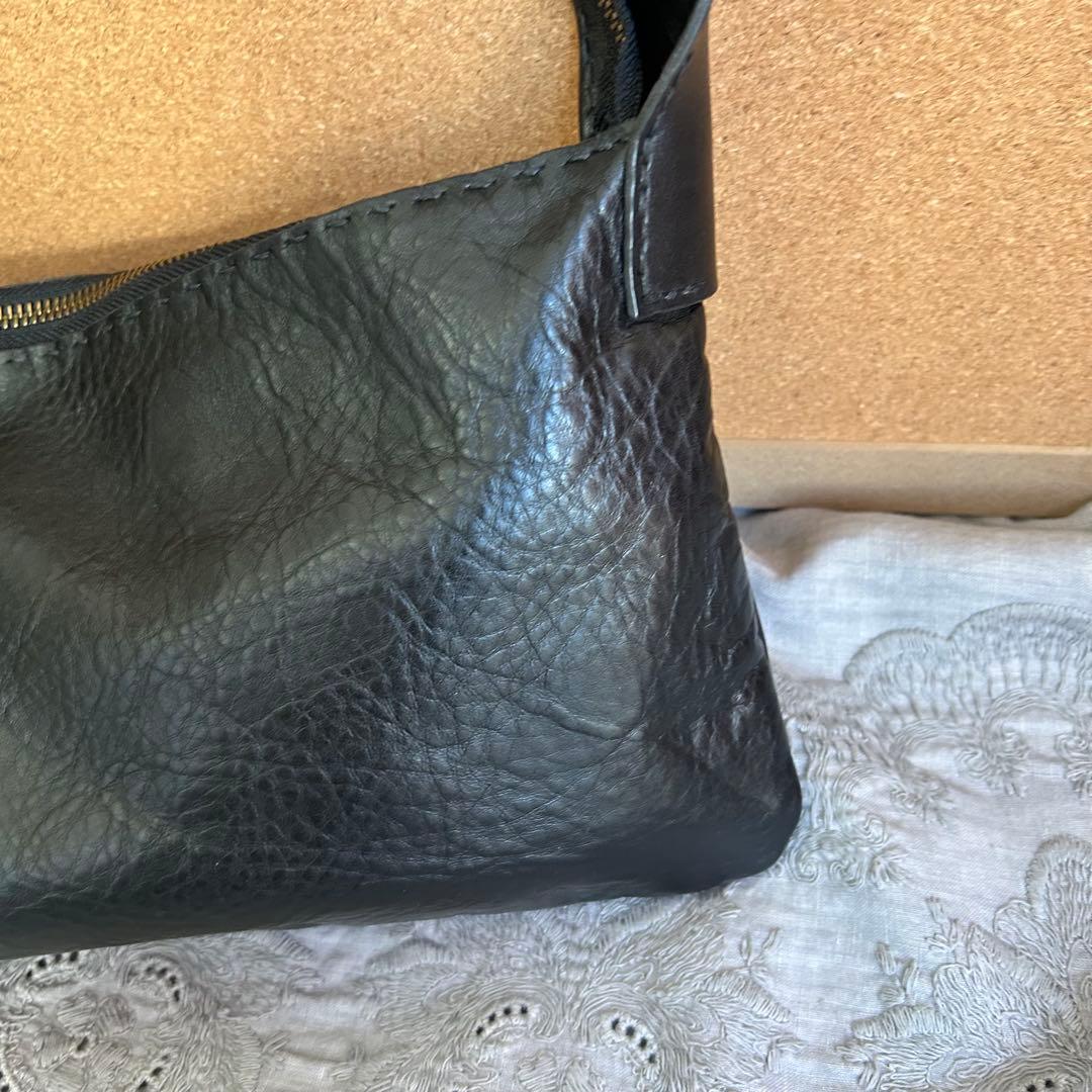 KAYNA 黒 レザー ボディバッグ