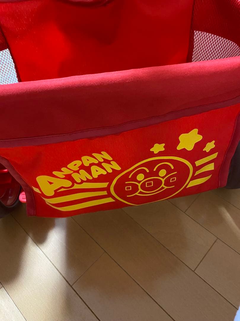 アンパンマン 三輪車 赤