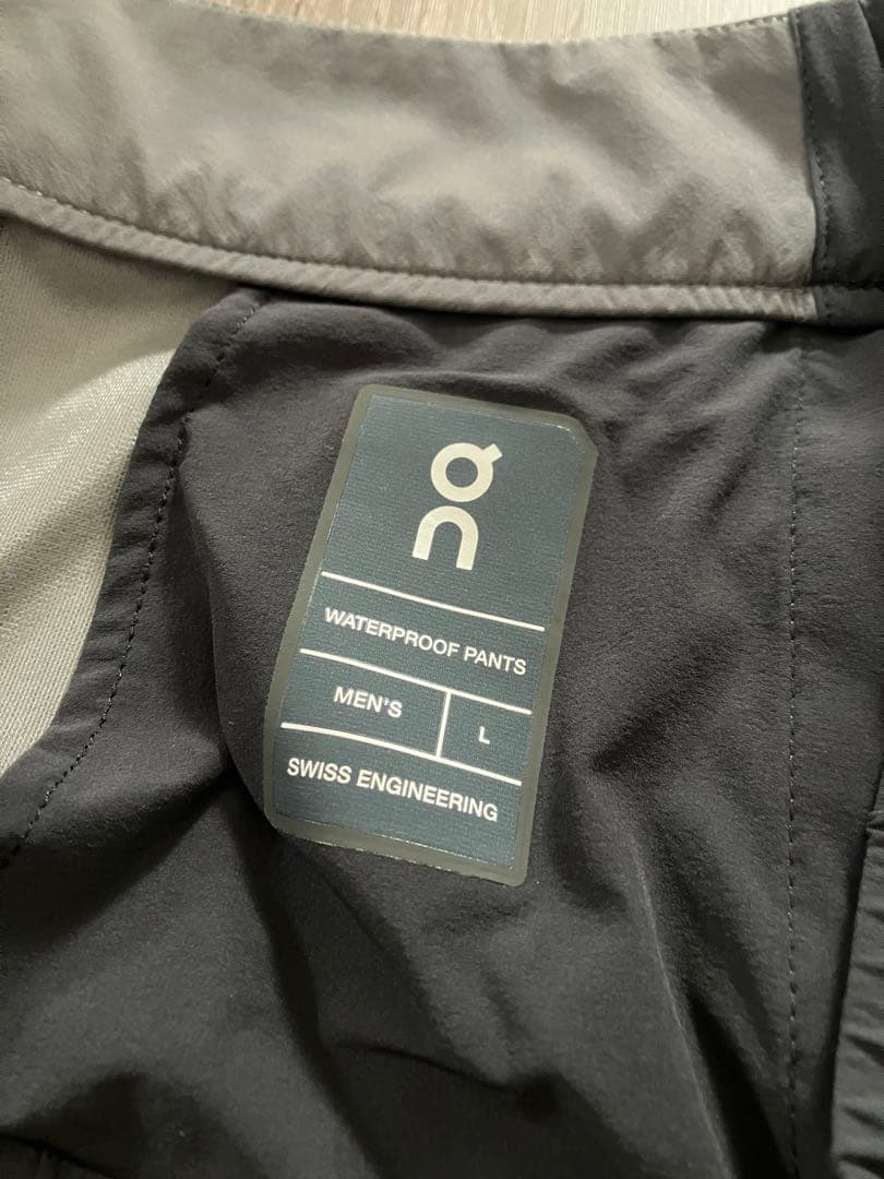 パンツ On waterproof pants