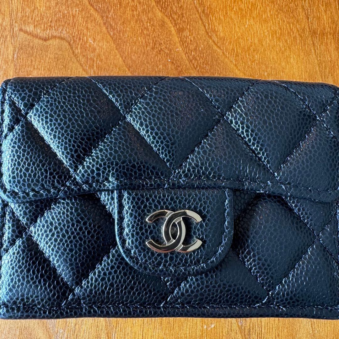 CHANEL 三つ折り財布 マトラッセ キャビアスキン スモール ウォ