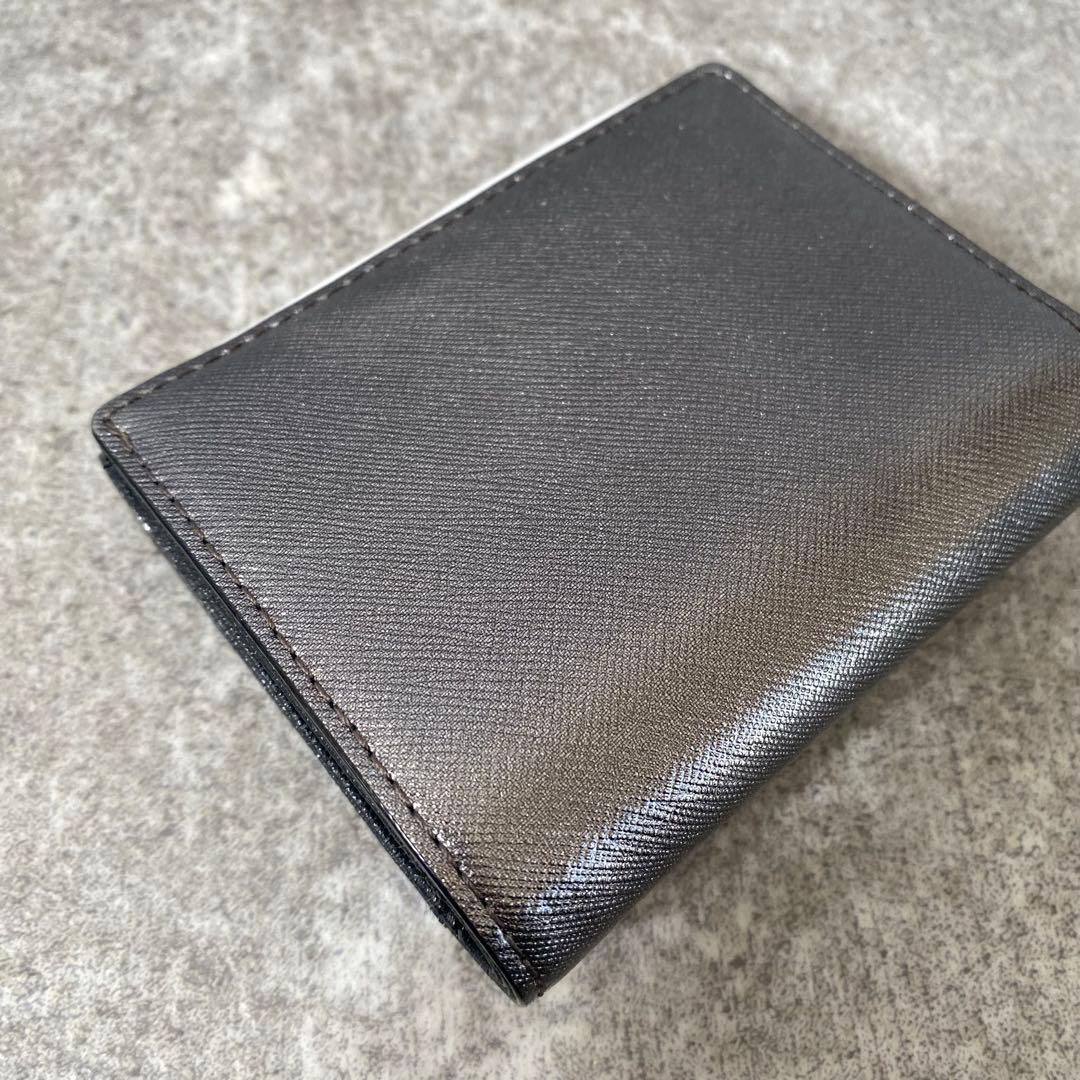 新品未使用　ケイトスペード　折り財布　レザー　シルバー　コンパクトウォレット