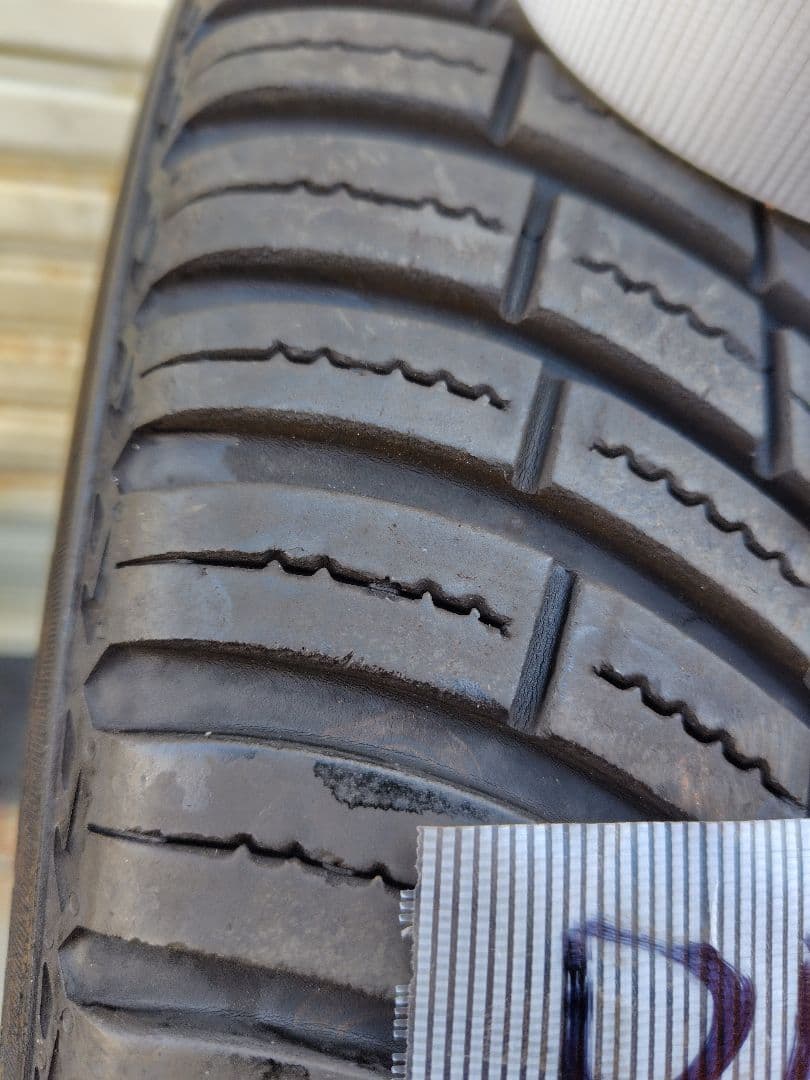 オールシーズンタイヤ 225/45R17 2022年製 残り溝6mm