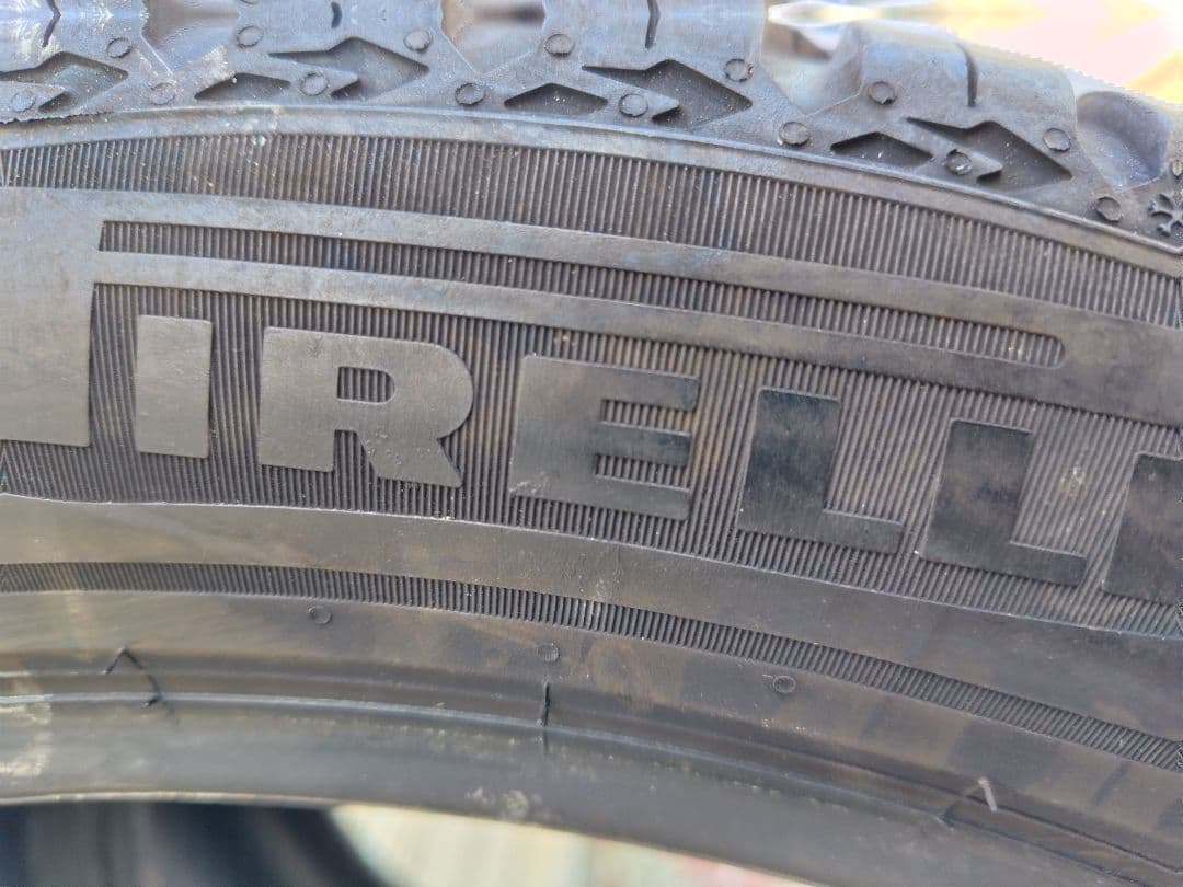オールシーズンタイヤ 225/45R17 2022年製 残り溝6mm