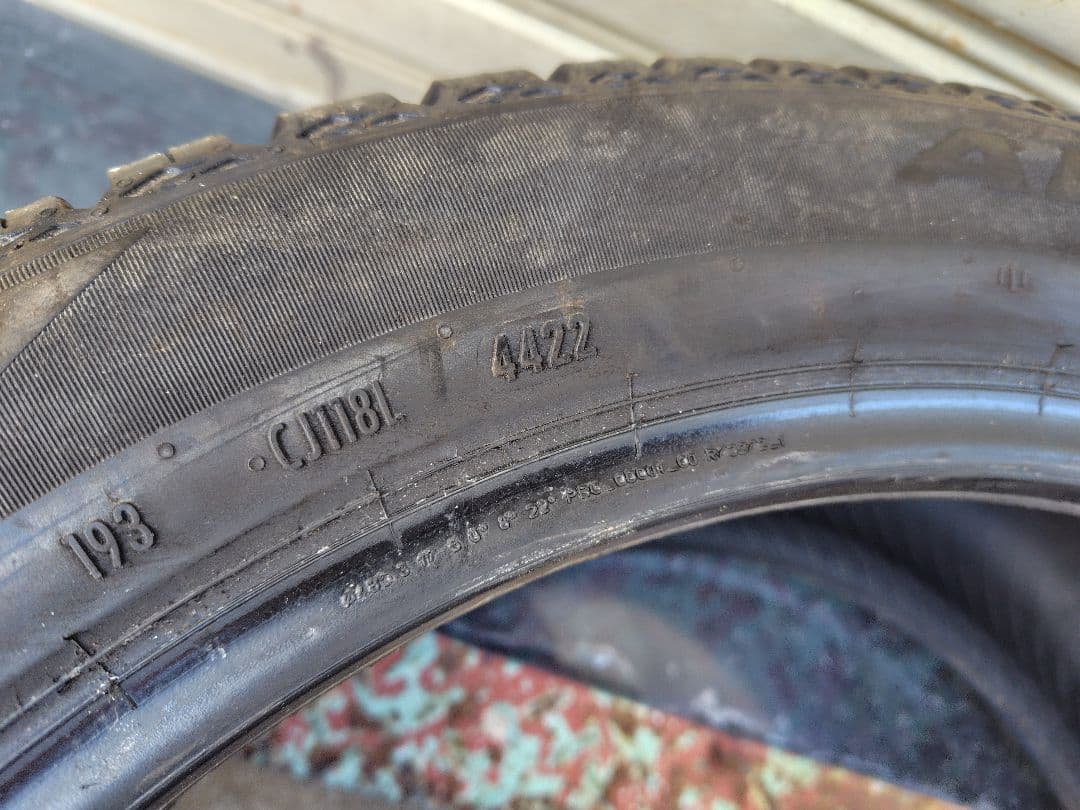 オールシーズンタイヤ 225/45R17 2022年製 残り溝6mm