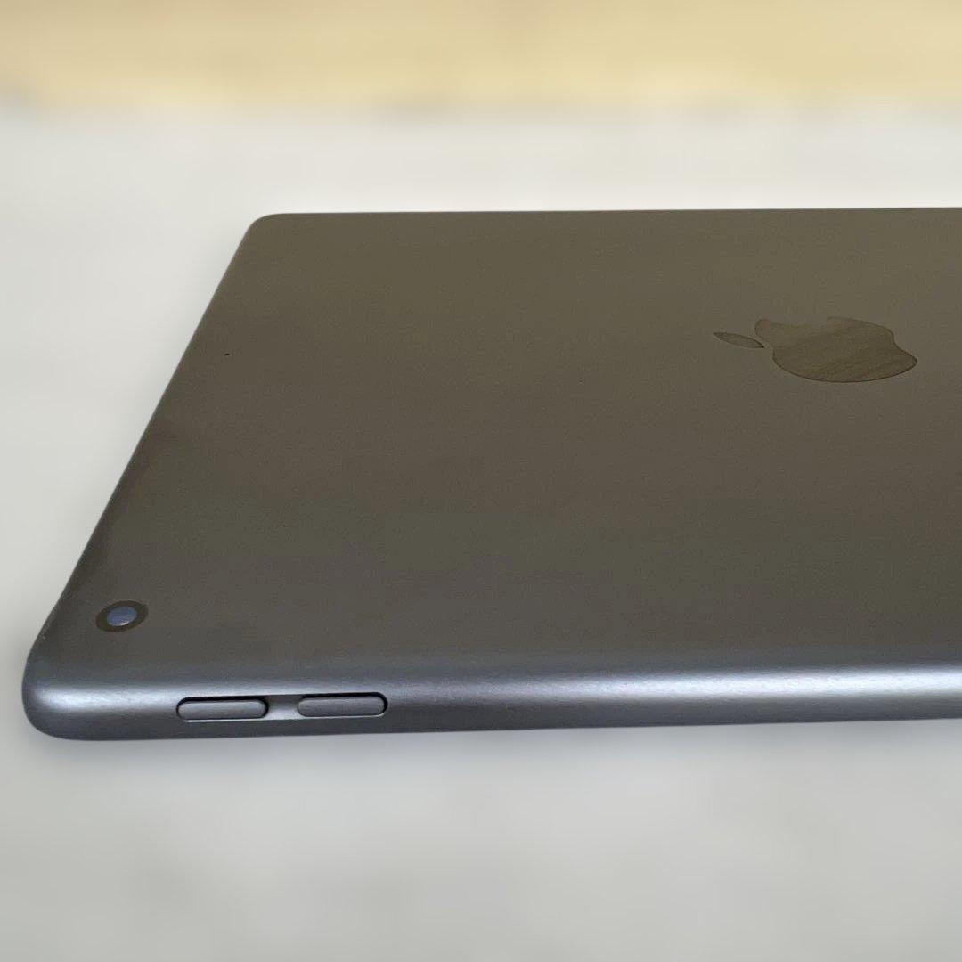 603095Apple iPad 第８世代Wi-Fi 32GB スペースグレイ